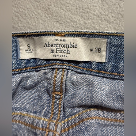 Abercrombie & Fitch Light Blue Distressed Denim Cutoff Shorts size 28 - Picture 12 of 13